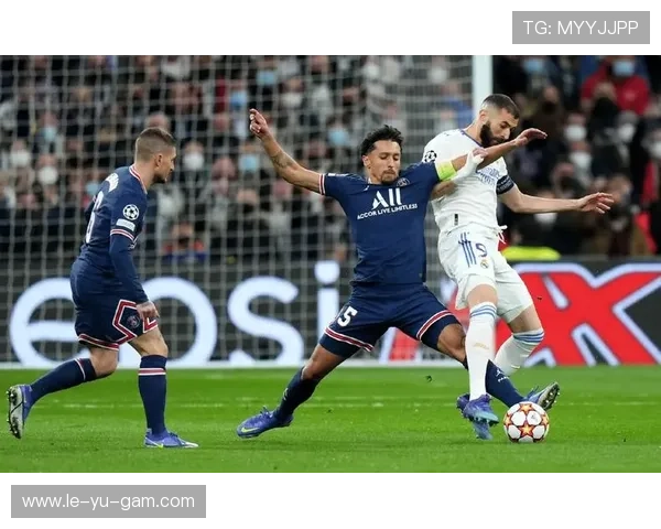 欧冠决赛激战正酣,最终冠军悬念迭起,足坛巅峰对决一触即发!