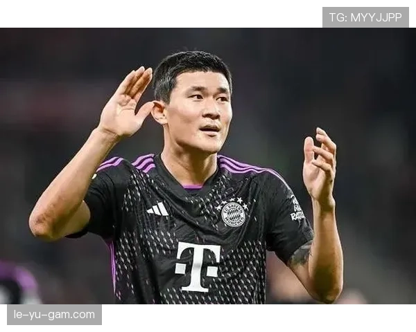 金玟哉双足发威，助球队斩获关键胜利