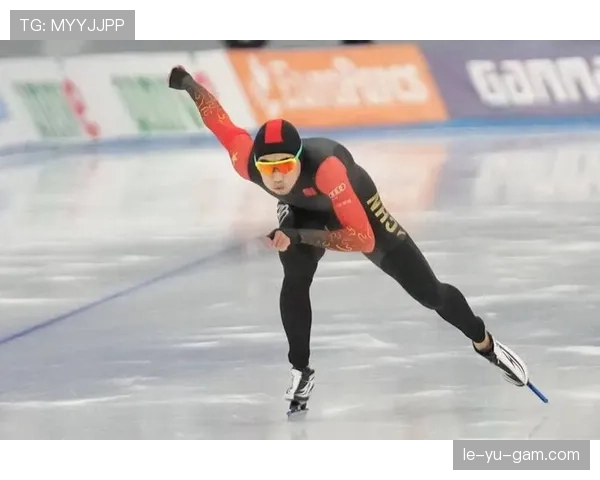 高亭宇吃个饭都带团队，感觉生活比比赛还累啊！